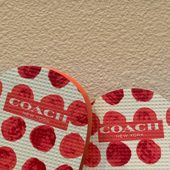 Coach Amel Coral/Orange Polka Dot Flip Flops NWOT - Picture 3 of 3